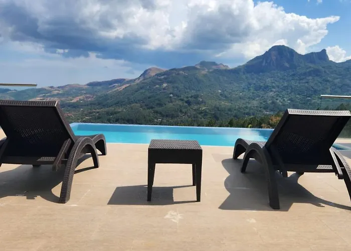Casa Moderna Con Piscina Climatizada Altos Del Maria